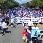 Abrumador apoyo a la reelección de Abinader en Gran Parada Dominicana de El Bronx muestra supremacía electoral del PRM en Nueva York