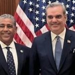 Adriano Espaillat recibe al presidente Luis Abinader