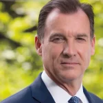 El demócrata Tom Suozzi recibe apoyo de BOLD PAC para enfrentar a republicano que busca reemplazar a George Santos