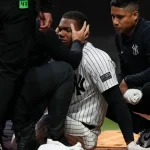 El Dominicano Óscar González sufrió terrible pelotazo en el rostro durante el Yankees vs. Diablos Rojos