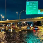 Que causó la histórica tormenta que desató el caos en Dubái y generó severas inundaciones en la península arábiga