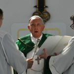 El papa exhorto rezar por la paz en Ucrania ante peregrinación de católicos ucranianos