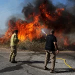 Hezbolá disparo 100 cohetes a Israel por muerte de comandante