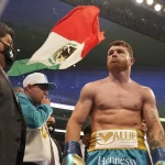 Canelo Álvarez fue despojado de su cinturón de campeón por parte de la FIB