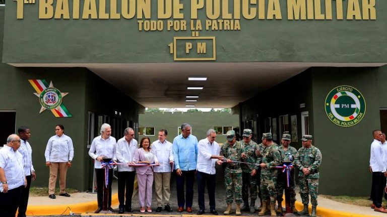 abinader-inaugura-un-nuevo-edificio-para-el-ejercito-focus-0.06-min0.58-896-504