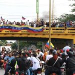 Venezuela enfrenta una jornada crucial de manifestaciones contra la reelección de Maduro