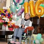 Tomiko Itooka es reconocida como la persona más vieja del mundo y recibe el Guinness a sus 116 años