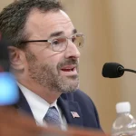 «El gobierno de EE.UU. recupera $1,300 millones de contribuyentes adinerados que evadieron impuestos»