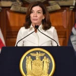 “Kathy Hochul revela que tiene cáncer de piel y se someterá a un procedimiento para extirparlo”