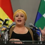 Ministra de la Presidencia de Bolivia asegura que Evo Morales está dispuesto a reducir el mandato de Luis Arce para retomar el poder.