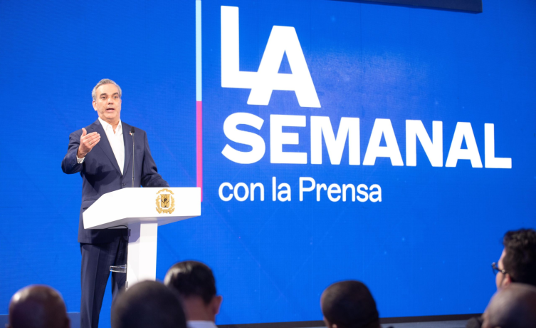 LA-Semanal-con-la-Prensa-2-scaled