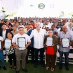 RD: Presidente Luis Abinader entrega 752 títulos de propiedad en proyecto Cotuí-Cevicos, Sánchez Ramírez, que benefician a más de 3,000 personas