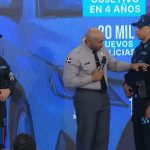 RD: Los nuevos uniformes de la Policía tendrán código QR y cámara para grabar todo