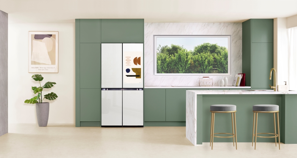 Samsung-Digital-Appliances-CES-2025-New-Refrigerator-with-AI-Hybrid-Cooling-Technology_main1