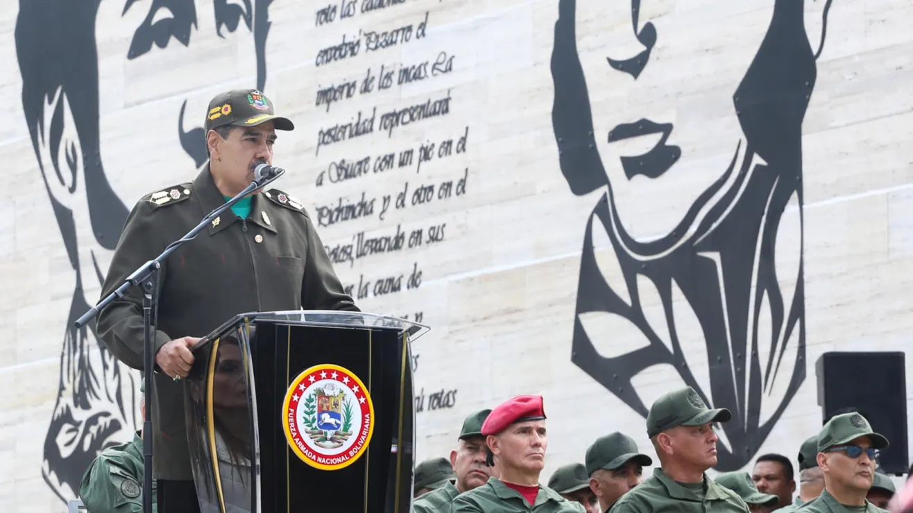 nicolas-maduro-militares-.jpg