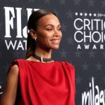 Zoe Saldaña Brilla en los Critics Choice Awards con «Emilia Pérez»