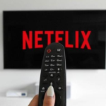 Reed Hastings Dona 50 Millones para Investigación en IA y Humanidad