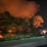 RD: Incendio en San Pedro de Macorís Amenaza Tanques de Combustible