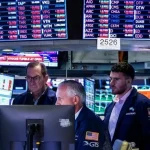 Caída Histórica en Wall Street: Reacción a los Aranceles de China y la Firmeza de Trump