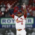 Victor Scott II Lidera a los Cardenales a la Victoria con Jugada Defensiva y Doblete