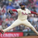 Alvarado da positivo en dopaje y es suspendido 80 juegos por MLB