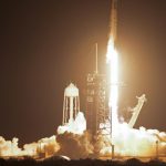 Cuatro astronautas despegaron hacia la estación espacial mientras la NASA enfrenta problemas de fugas