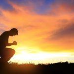 La Promesa de Dios en Isaías 41:10: Un Farol de Esperanza