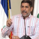 Gobierno Dominicano Entrega 15 Mil Permisos de Trabajo a Inmigrantes en el Sector Bananero