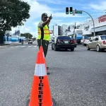 RD: DIGESETT despliega agentes para orientar en la tercera fase de restricción de giros a la izquierda