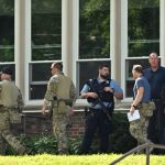 Minneapolis en luto: Tiroteo en escuela católica deja dos niños muertos y 17 heridos
