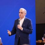 Abinader y De Camps Explican los Desafíos del Cupo Escolar en La Altagracia y Santo Domingo