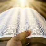 La Luz de Dios en los Momentos Difíciles