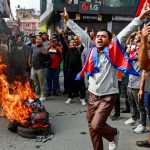 La caída de Oli: Cómo la prohibición de redes sociales desencadenó una revuelta que incendió Nepal