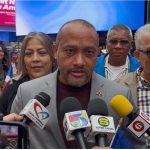 Jhon Sánchez llama a celebrar con Milly Quezada, Joe Verás, Manny Cruz, Vakeró, Zeo Muñoz, Lee Burgos, Linedy Genao y Pablo García