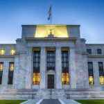 «Fed recorta tasas de interés: Posible impacto en el dólar y la economía dominicana