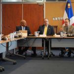 Dólar supera los 64 pesos: Gobierno y banca dominicana buscan soluciones