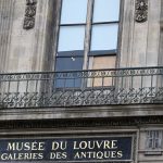 «El Louvre Cierra Tras el Robo de Joyas de Napoleón: ¿Fracaso de Seguridad o Ataque al Patrimonio?»