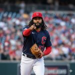 «Emmanuel Clase podría ser expulsado de la MLB por apuestas: Un golpe al béisbol dominicano»