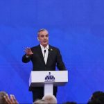 Abinader reconoce la necesidad de la indexación salarial, pero alerta sobre su impacto fiscal