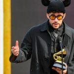 Bad Bunny domina los Latin Grammy 2024: ¿Logrará su tercera corona con «Debí tirar más fotos»?