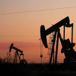 «Precios del petróleo caen en picado por avances en acuerdo de paz entre Ucrania y Rusia»