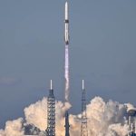 Tormenta solar frena el lanzamiento de las naves ESCAPADE de Jeff Bezos, pero finalmente despegaron hacia Marte