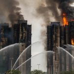 «Incendio en Hong Kong: Rascacielos en llamas y operativos de rescate en Tai Po»