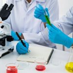 «De la ciencia a la acción: Cinco Nobel que transformaron la energía global»