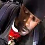 NYPD busca a hombre que agredió sexualmente a dos mujeres en un autobús MTA de Queens
