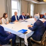 «República Dominicana busca convertirse en hub tecnológico: Abinader se reúne con CEO de Mysilicon Compass»