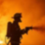 «Heroísmo en medio de la tragedia: Dos hermanas pierden la vida al salvar a su padre en incendio»