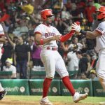 «Leones del Escogido vencen 8-5 a las Águilas Cibaeñas con una remontada en el séptimo inning»