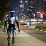 «Robots en las calles: Cómo el AgiBot A2 de China podría cambiar tu vida en los próximos 5 años»