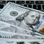 Alza del dólar a RD$63.85: Señales de alerta en la economía dominicana